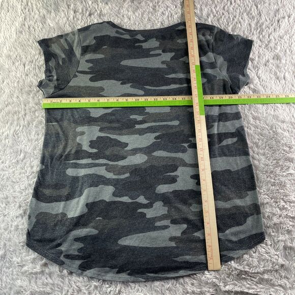 Lucky Brand Shirt Womens Extra Large Gray Black Camouflage Camo Tee Military - Picture 7 of 8